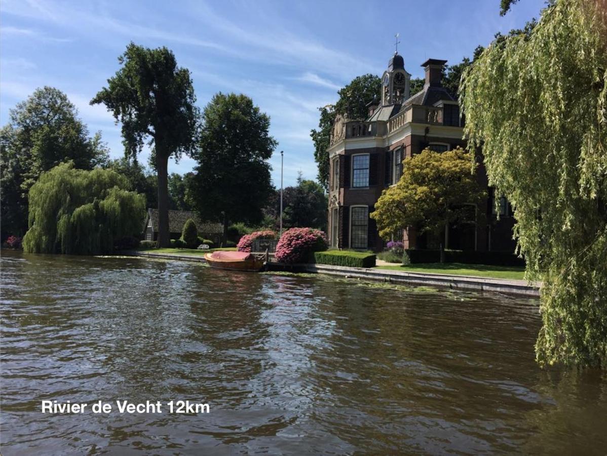 Boutique Hotel Villa Trompenberg ฮิลเวอร์ชุม ภายนอก รูปภาพ