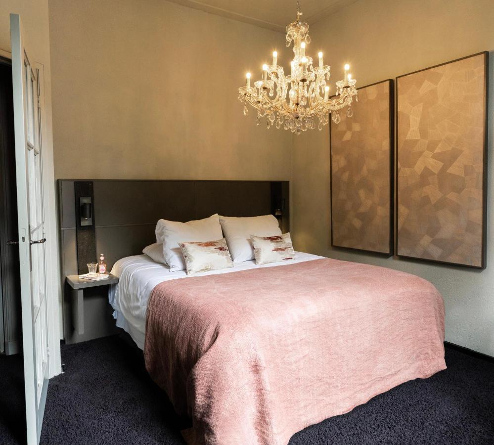 Boutique Hotel Villa Trompenberg ฮิลเวอร์ชุม ภายนอก รูปภาพ