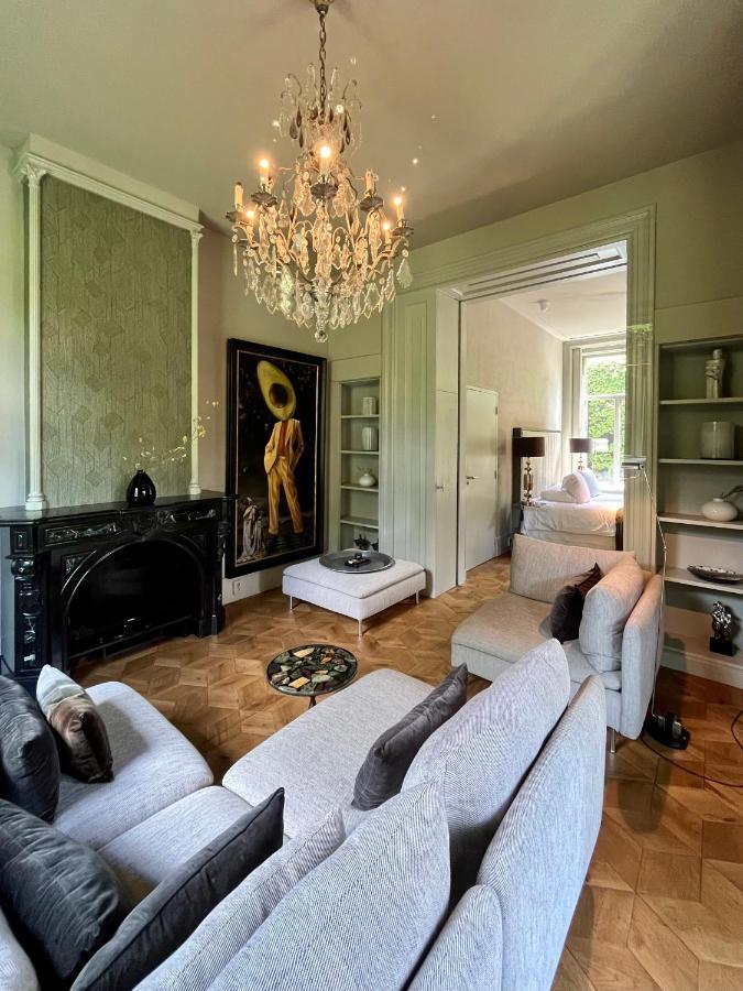 Boutique Hotel Villa Trompenberg ฮิลเวอร์ชุม ภายนอก รูปภาพ