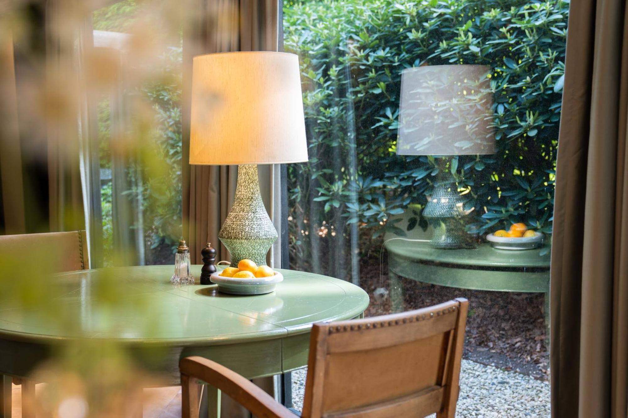Boutique Hotel Villa Trompenberg ฮิลเวอร์ชุม ภายนอก รูปภาพ