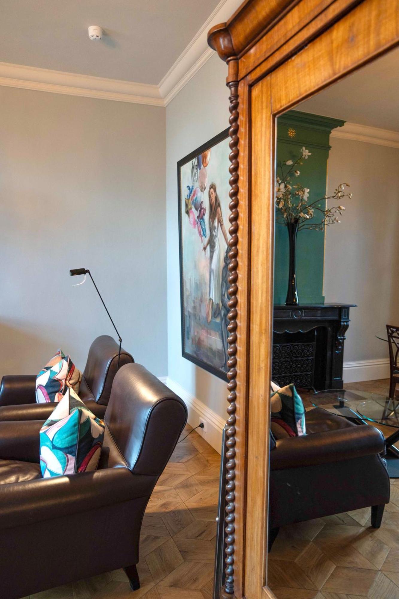 Boutique Hotel Villa Trompenberg ฮิลเวอร์ชุม ภายนอก รูปภาพ